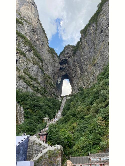 天门山旅游攻略 （湖南天门山旅游攻略）